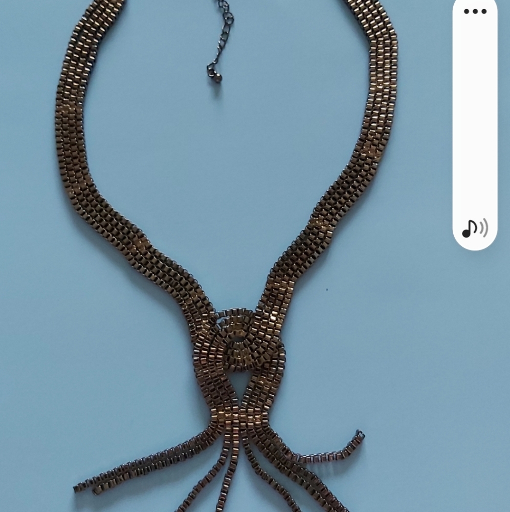 Necklace adjustable